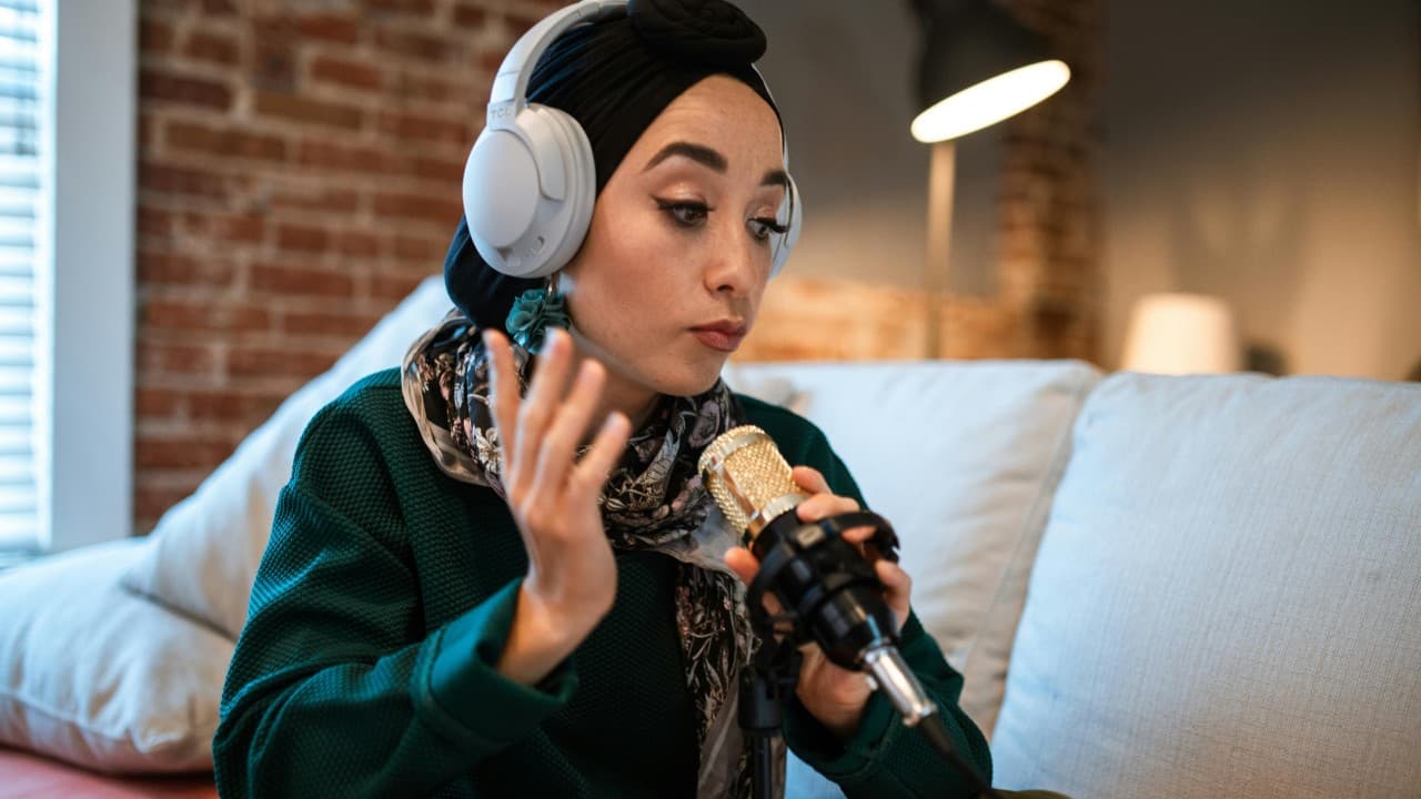 Cover Image for Top 5 Tools for AI Content Creation